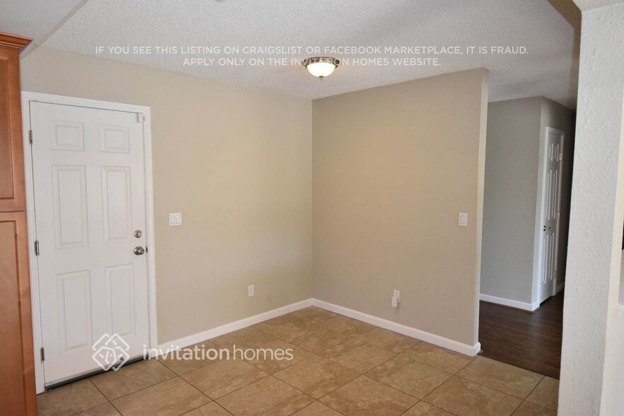 Building Photo - 1336 Ferrari Ct
