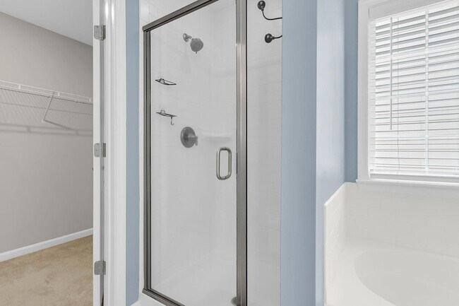 Building Photo - 534 Alderly Dr