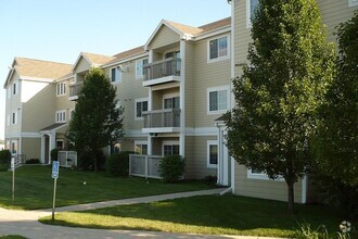 Building Photo - Meadow Wood