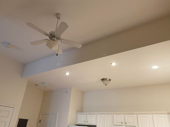 Building Photo - 59 Cluff Rd