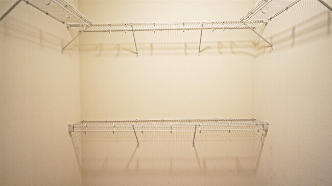 Building Photo - 10510 Pine Landing Dr