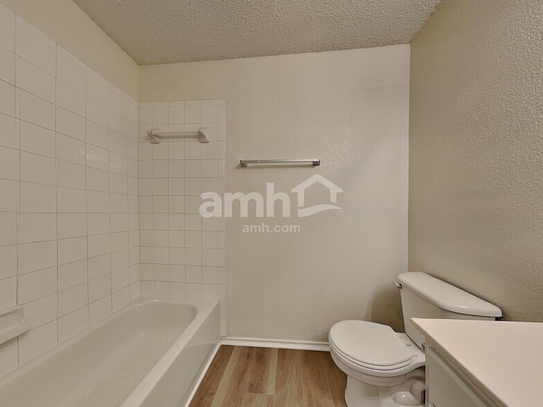 Building Photo - 108 Quail Meadows Ln