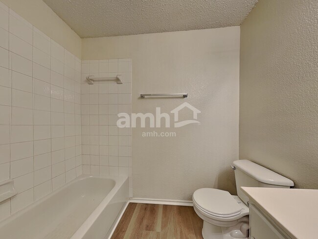 Building Photo - 108 Quail Meadows Ln