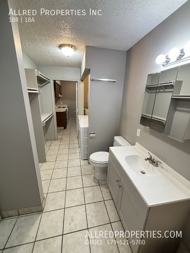 Building Photo - 1390 W Wedington Dr
