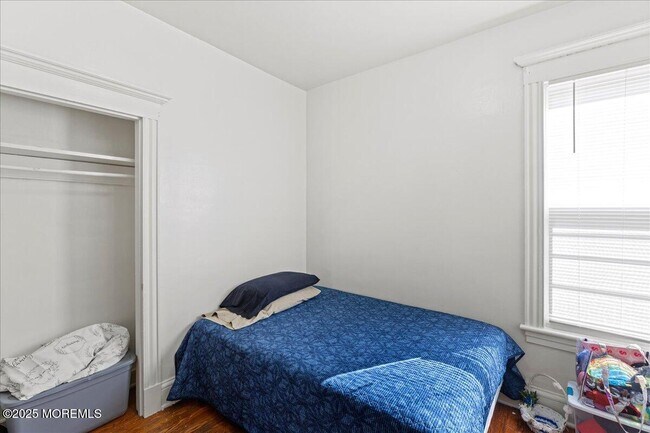 Building Photo - 104 Welton St