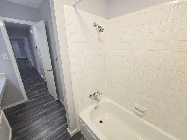 Building Photo - 1335 Willersley Ln