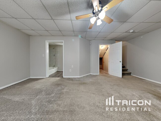 Building Photo - 4194 Riverbank Ct
