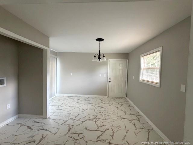 Building Photo - 909 Sandalwood Dr
