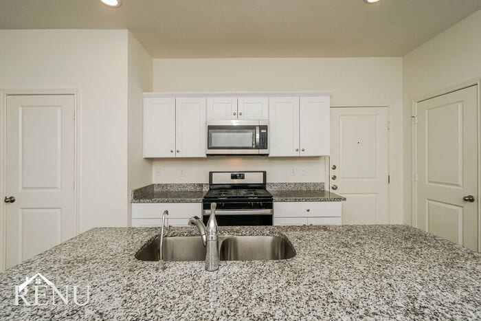 Building Photo - 5006 Dawn Break