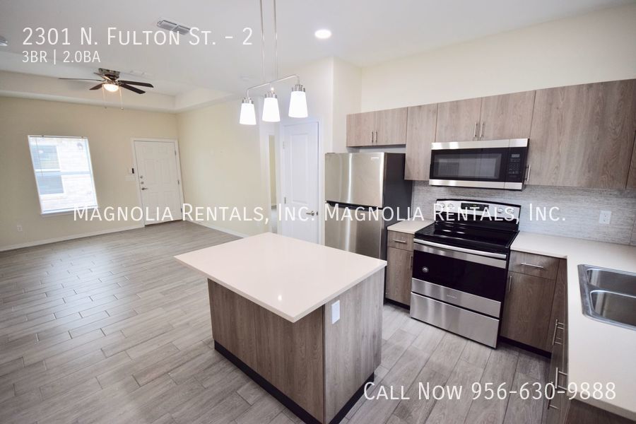Building Photo - 2301 N Fulton St