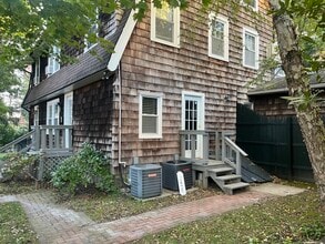 Building Photo - 126 S Bellevue Ave