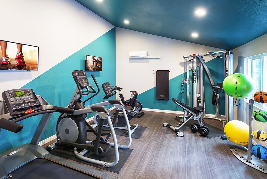 Building Photo - CentrePointe