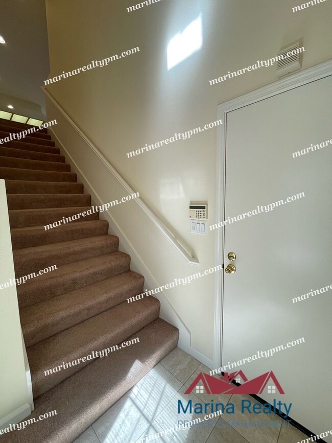 Building Photo - 2611 Bayfront Ct