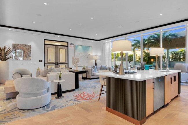 Building Photo - 153 N Seabreeze Blvd