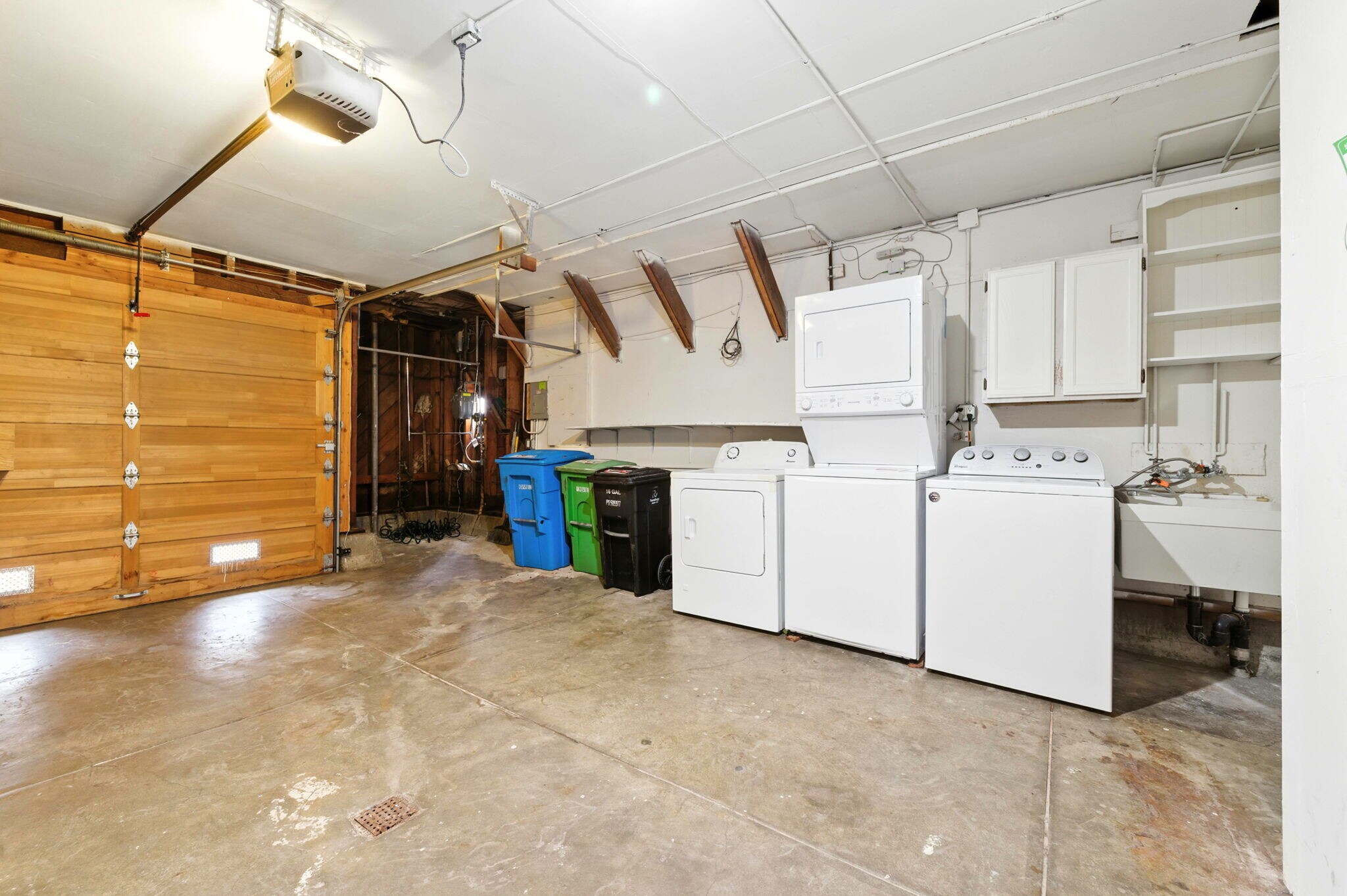 Building Photo - 2145 32nd Ave