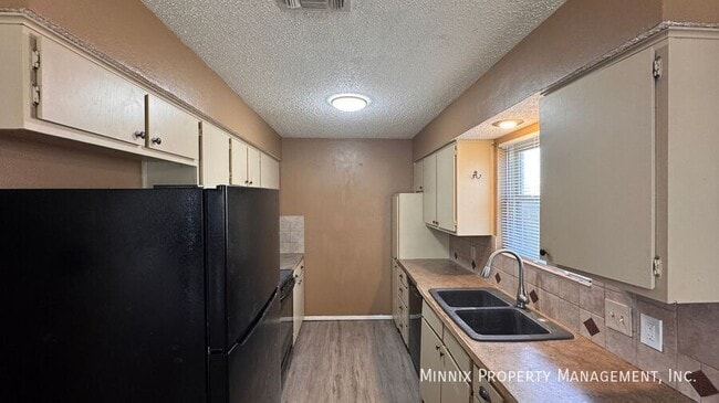 Building Photo - 5741 Duke St