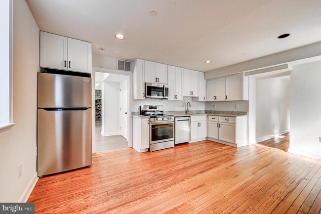 Building Photo - 804 Oella Ave