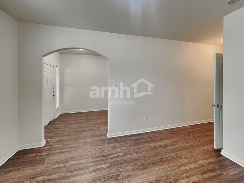 Building Photo - 10237 Tate Ct