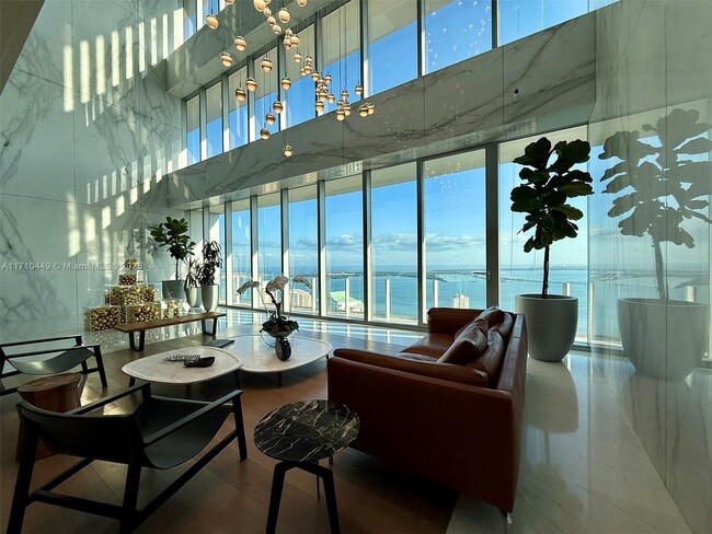 Building Photo - 300 Biscayne Blvd Way