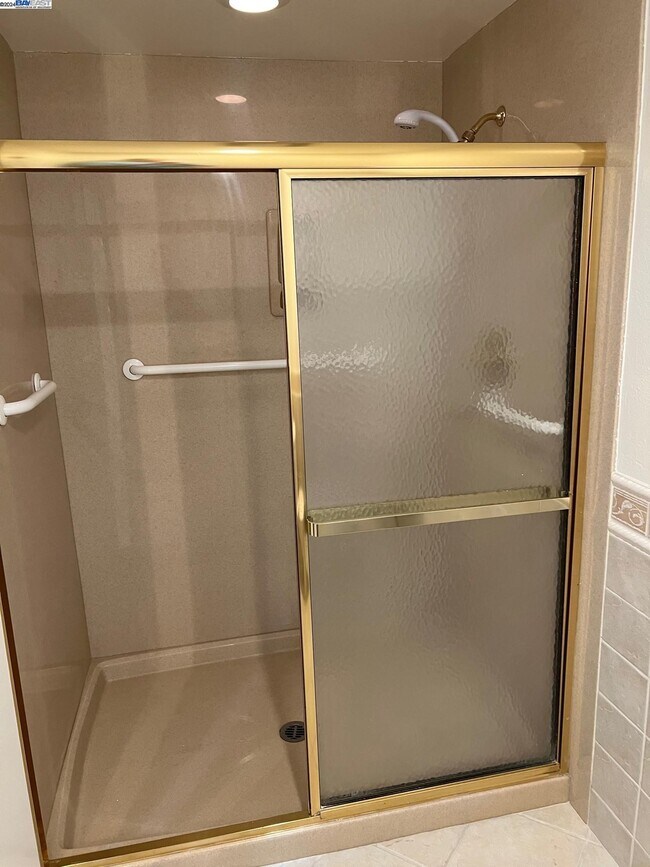 Building Photo - 535 Cambrian Way