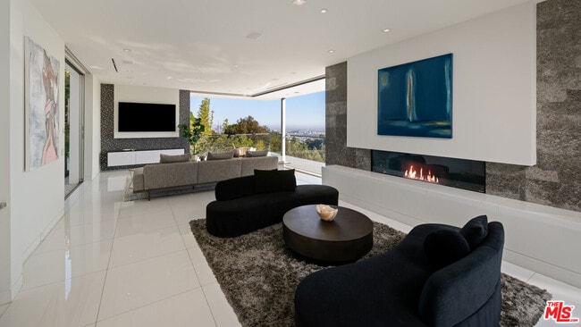 Building Photo - 7080 Mulholland Dr