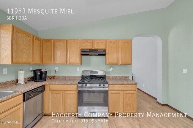 Building Photo - 11953 Mesquite Miel Dr