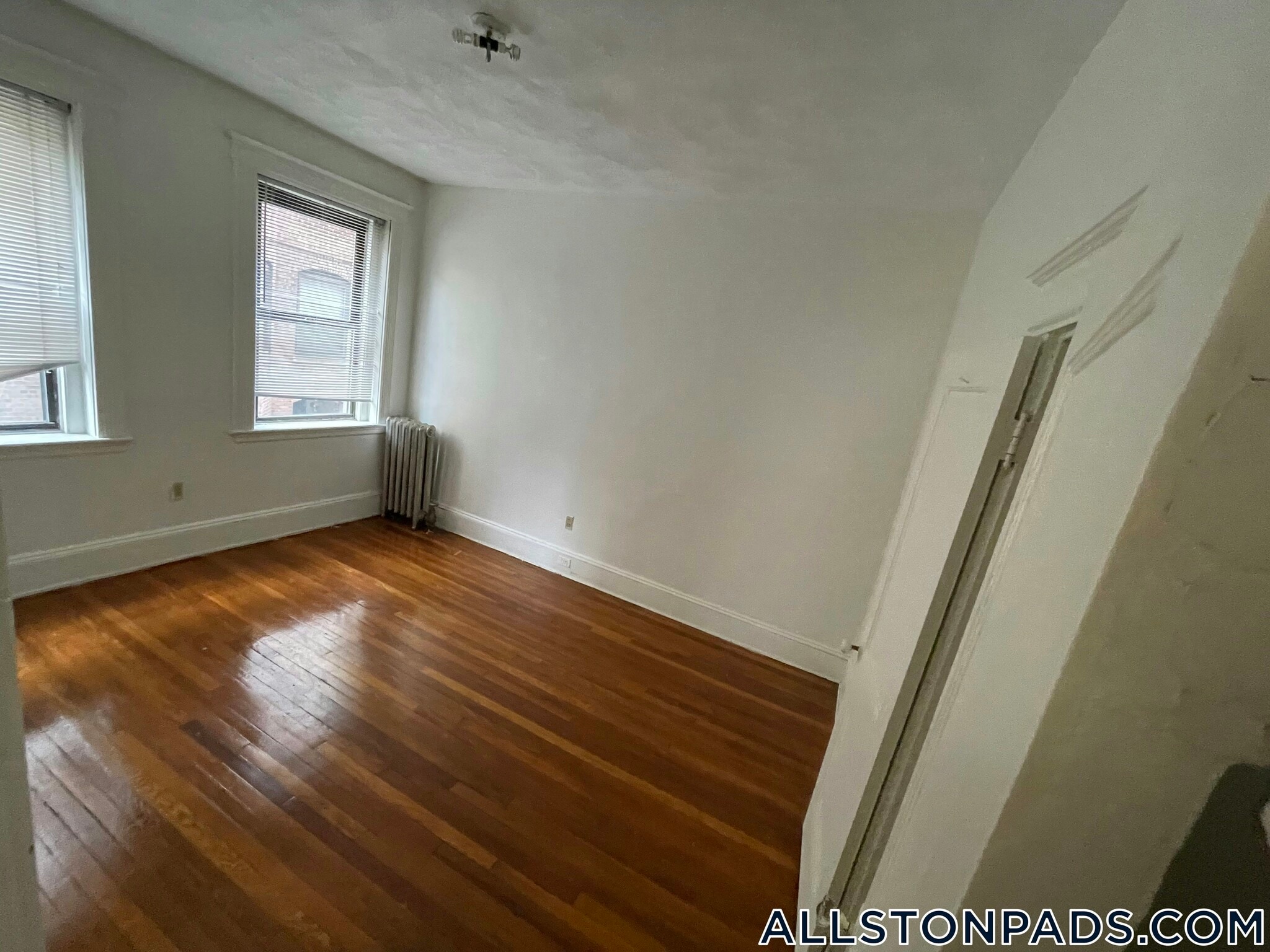 Building Photo - 1254 Commonwealth Ave