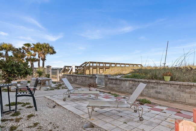 Building Photo - 1107 1st St S