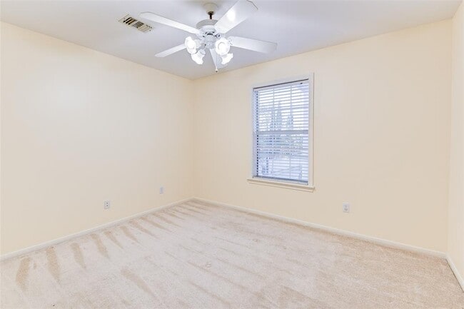 Building Photo - 6012 Kirby Dr