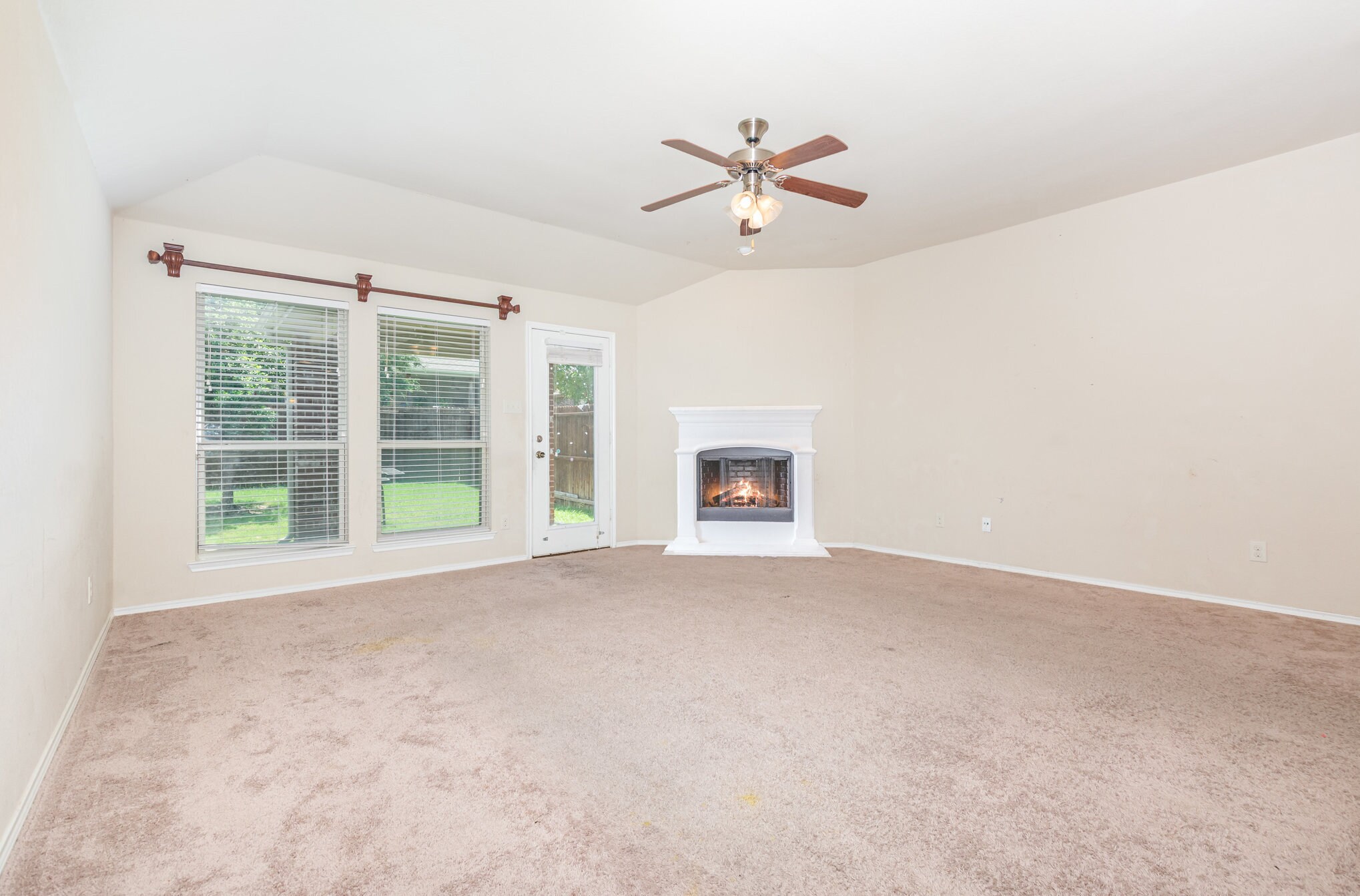 Building Photo - 9012 Cross Oaks Ranch Blvd