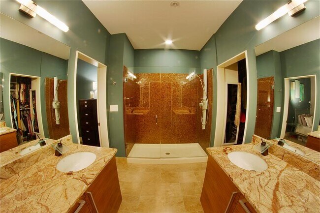 Building Photo - 4100 Forest Park Ave