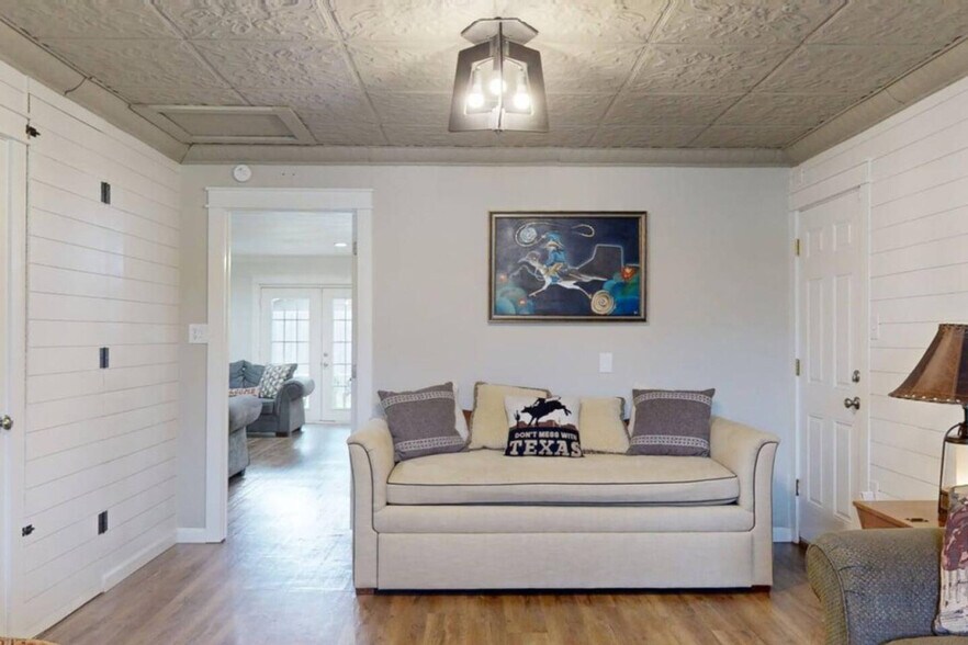 Building Photo - 3004 Red Robin Loop