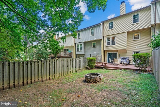 Building Photo - 7930 Bubbling Brook Cir