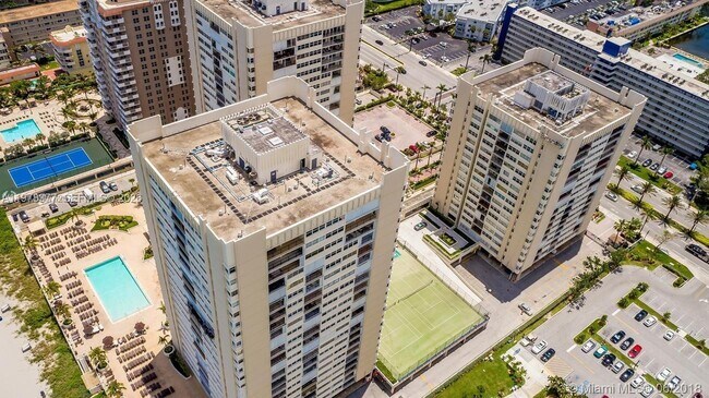 Building Photo - 1890 S Ocean Dr