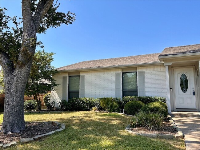 Building Photo - 1533 W Spring Creek Pkwy