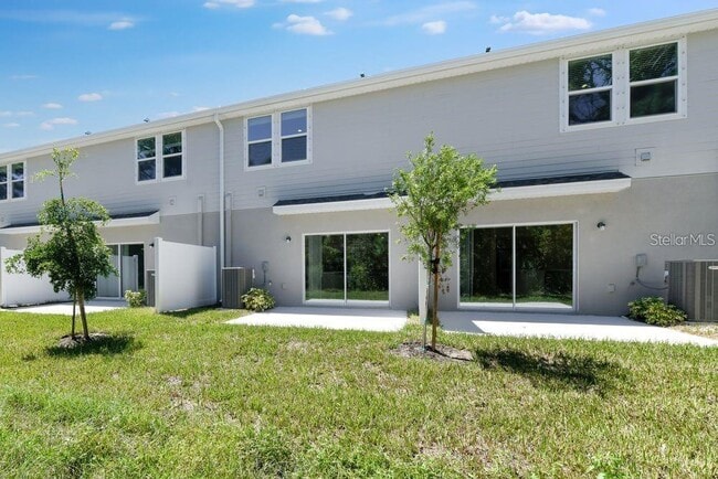 Building Photo - 15148 Cuzcorro Ct