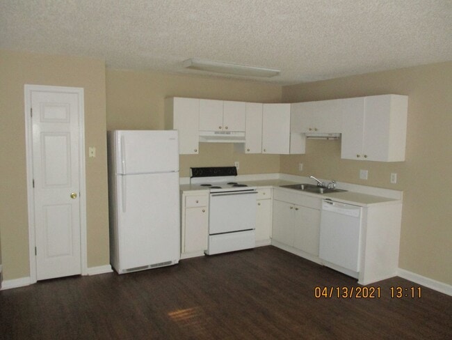 Building Photo - 2507 Cardinal St