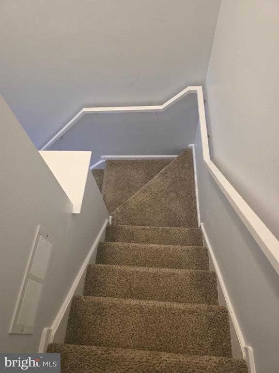 Building Photo - 2602 Saxony Dr