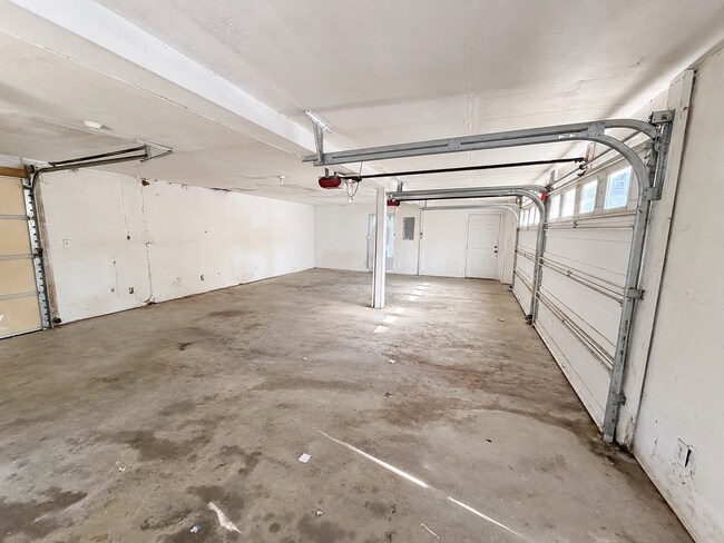 Building Photo - 1325 Haven St