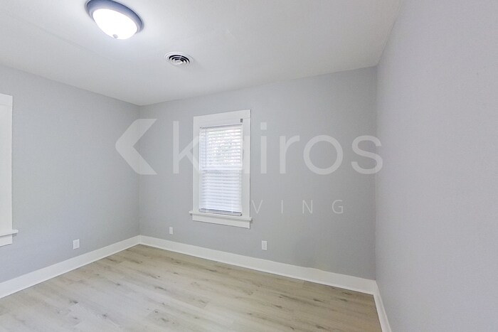 Building Photo - 411 Sunset Terrace