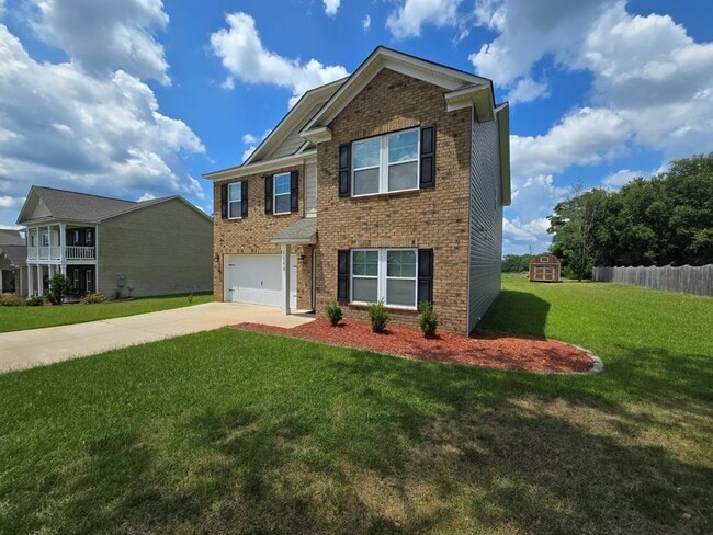 Building Photo - 2160 Alden Dr