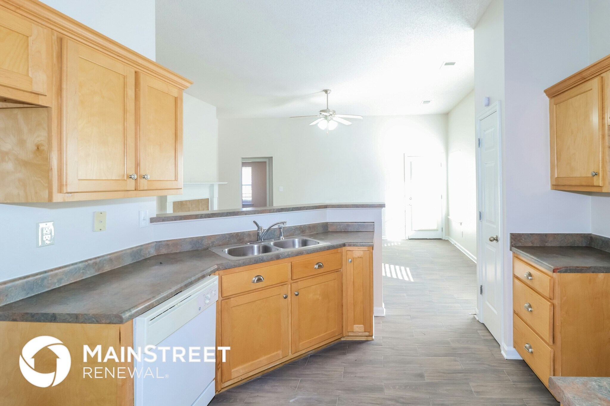 Building Photo - 5890 Carrel Cove