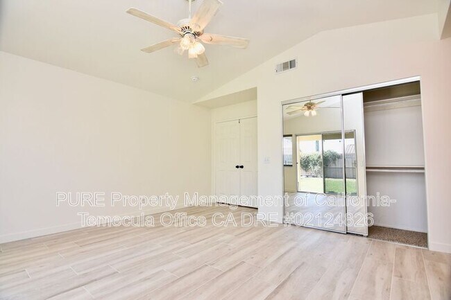 Building Photo - 40442 Clybourne Cir