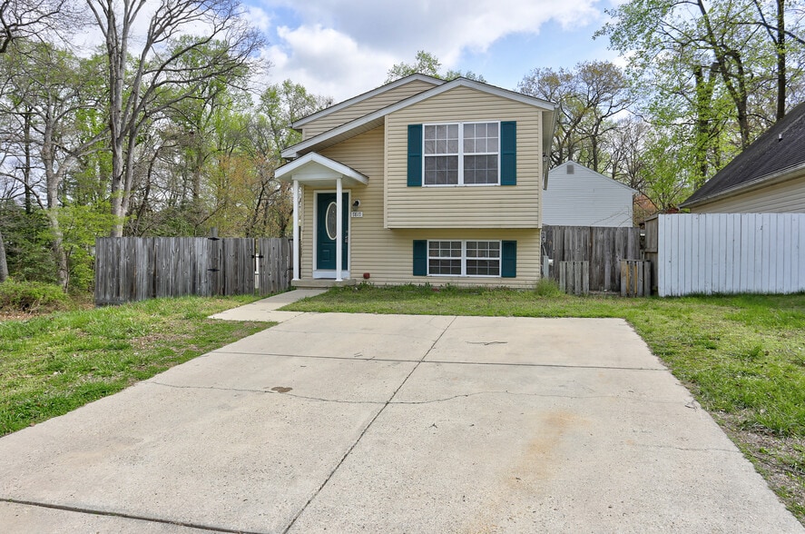 Front of House - 7817 Camp Rd