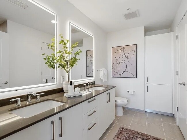 Building Photo - 1212 Demonbreun St