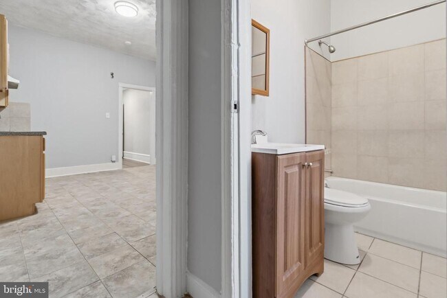 Building Photo - 3545 N 11th St