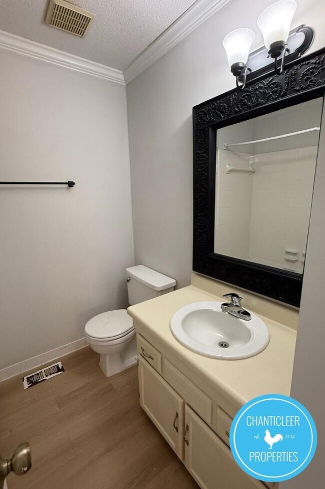 Building Photo - 7314 Sandy Creek Dr