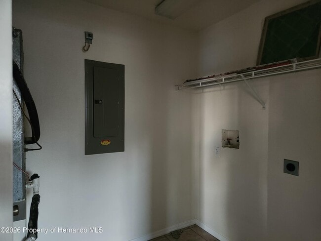 Building Photo - 10423 Chalmer St