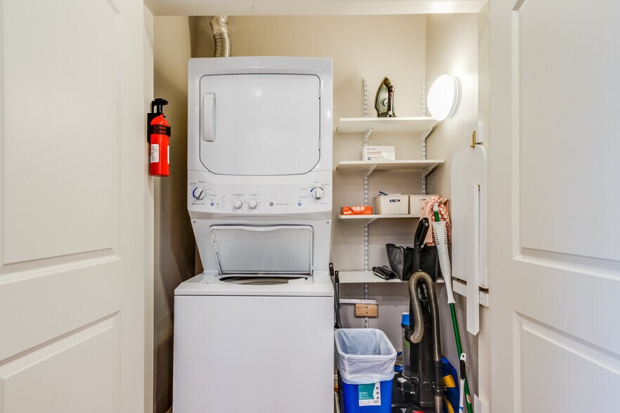Laundry - 37696 Ulster Dr