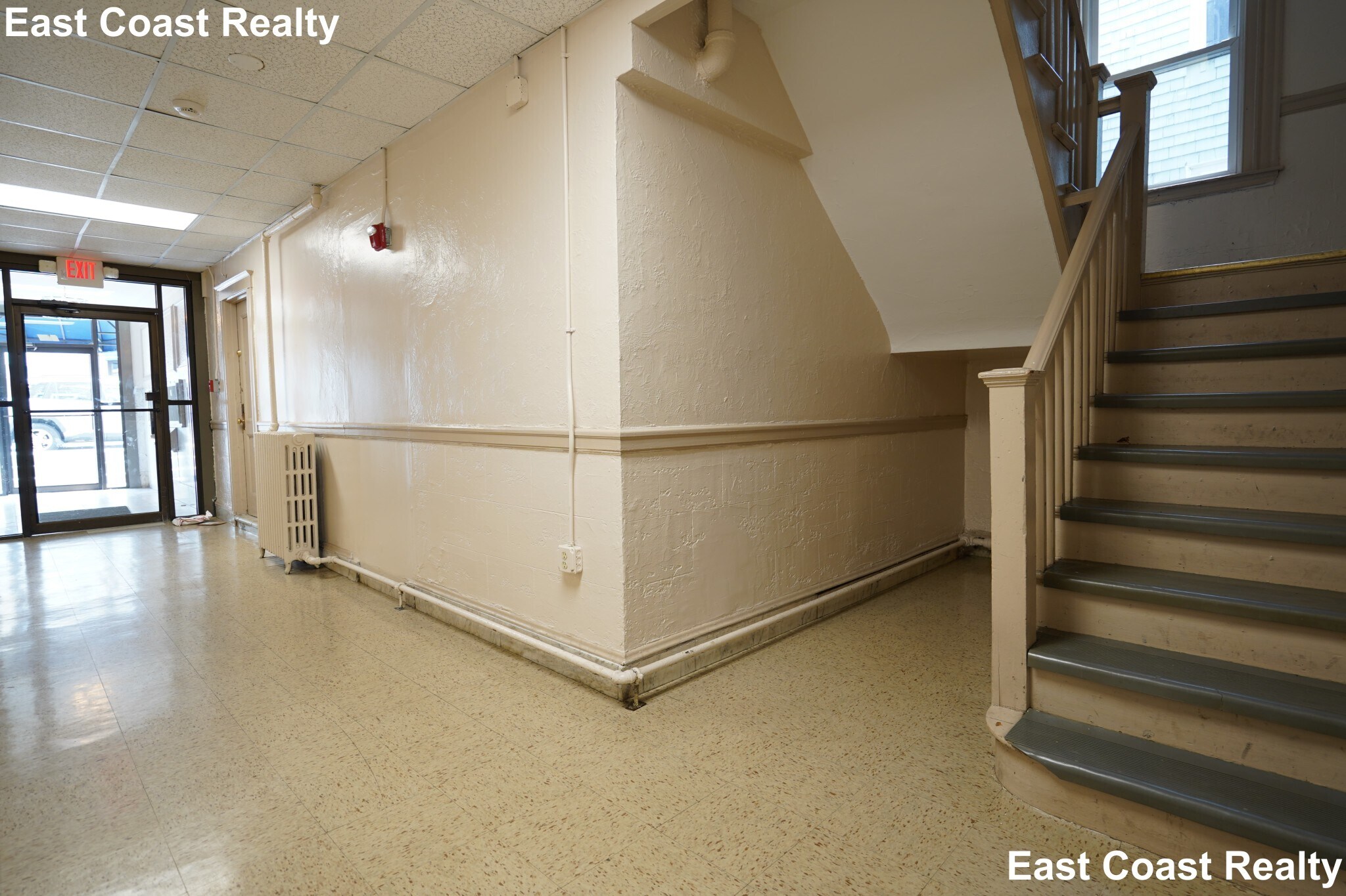 Building Photo - 170 Kelton St